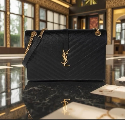 Saint Laurent Envelope Large Bag In Quilted Grain