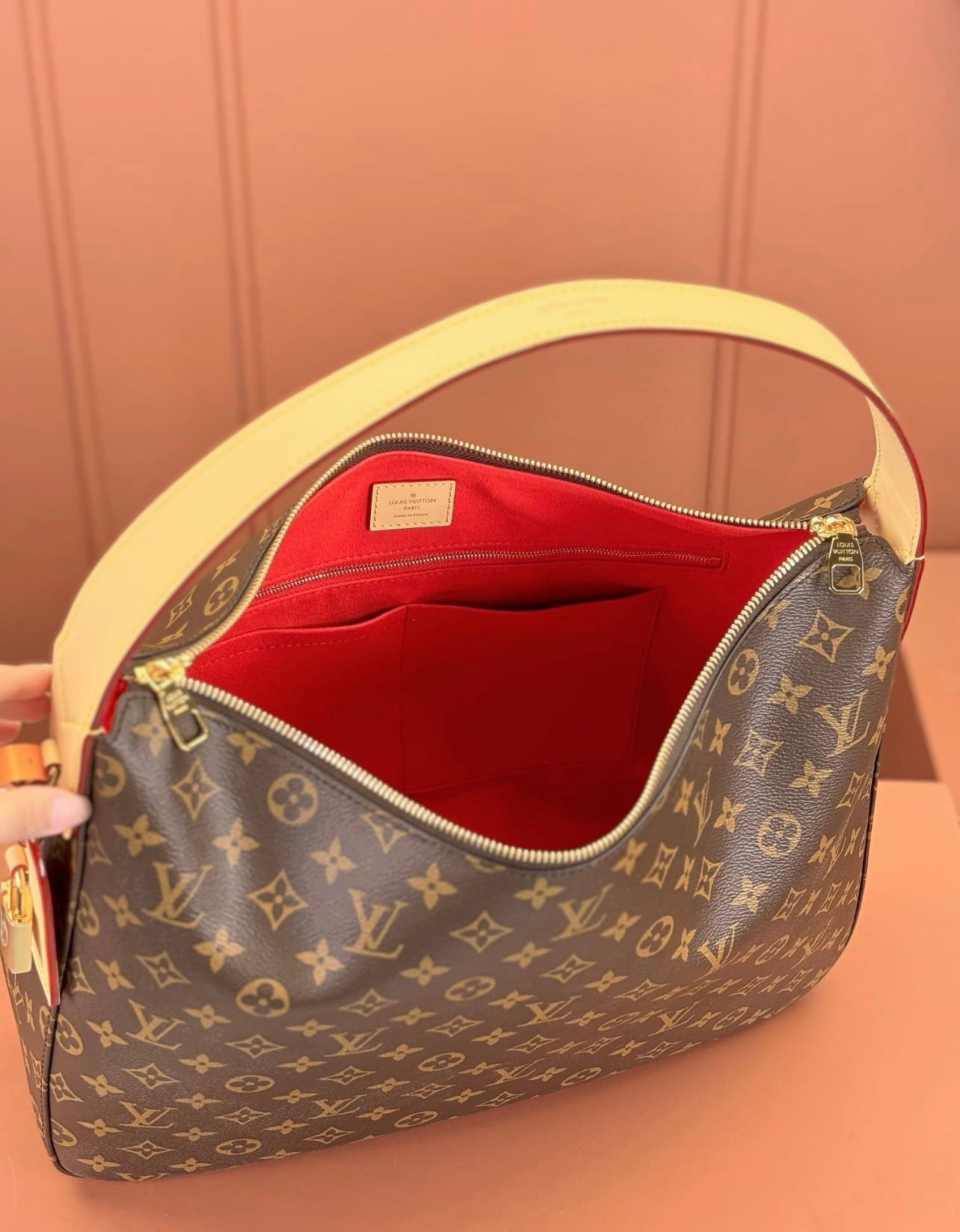 Louis Vuitton Slouchy MM