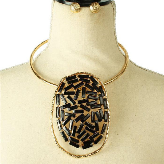 HAMMERED METAL OVAL WITH CRYSTAL CHOKER SET