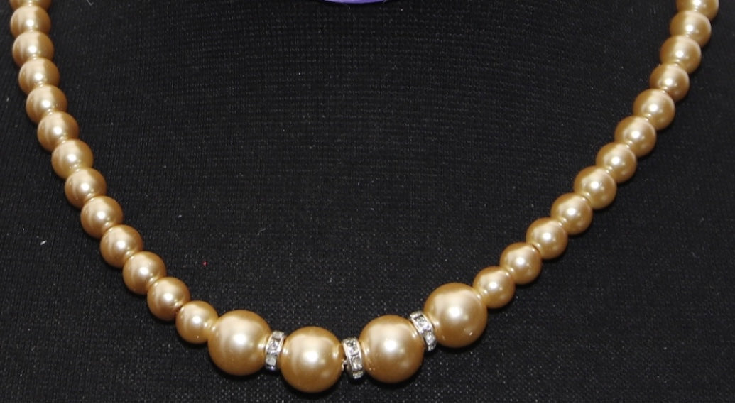 Pearls N Stones set