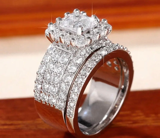 Diamondz Luxury Cubic Zirconia Engagement Ring Set