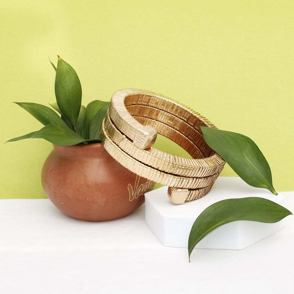 Bangle Gold Coiled Tubogas Style Spring Bracelet