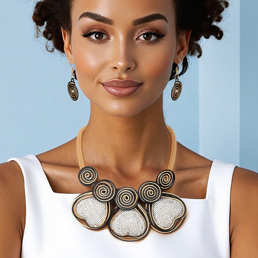 Bib Clear Rhinestone Heart Gold Black Wire Set