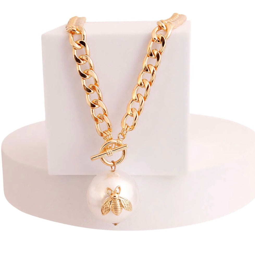 Bee Accented Pearl Chain